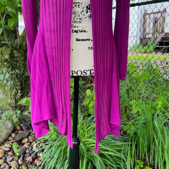 AVA SWEATER WRAP FUSCHIA SIZE MEDIUM - Picture 3 of 10